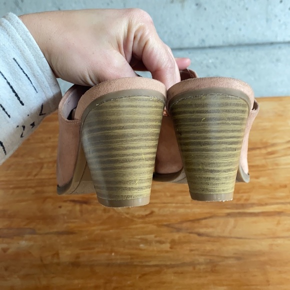 Old Navy Blush Slip On Mules - Picture 8 of 14